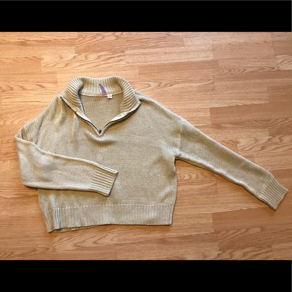 Cute and Comfy Beige Quarter ZIP